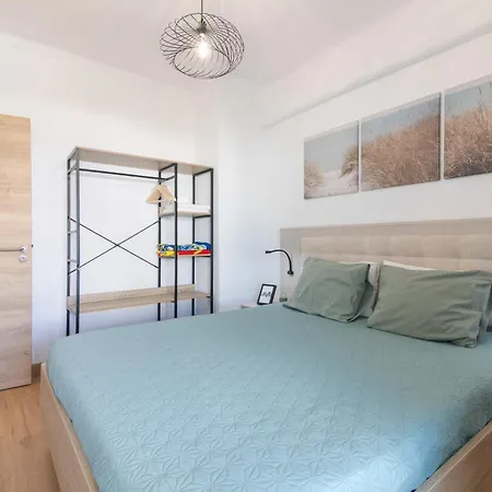 Pool Apartment *